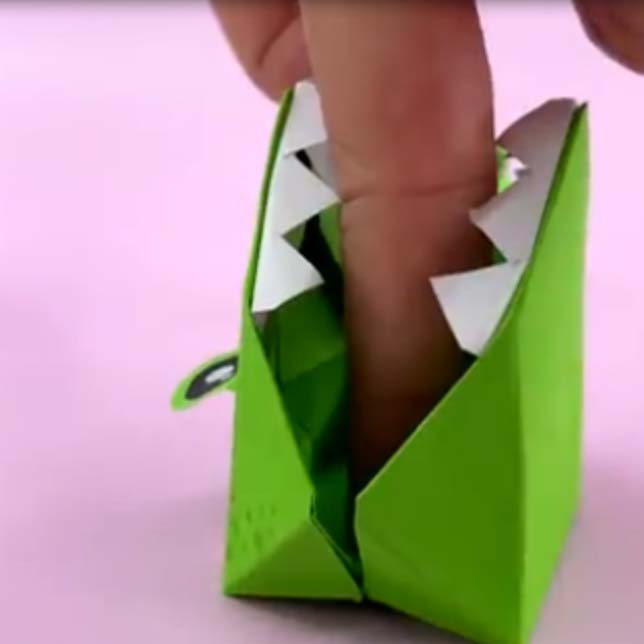 اوریگامی تله انگشتی تمساح اوریگامی ساده و زیبا برای کودکان