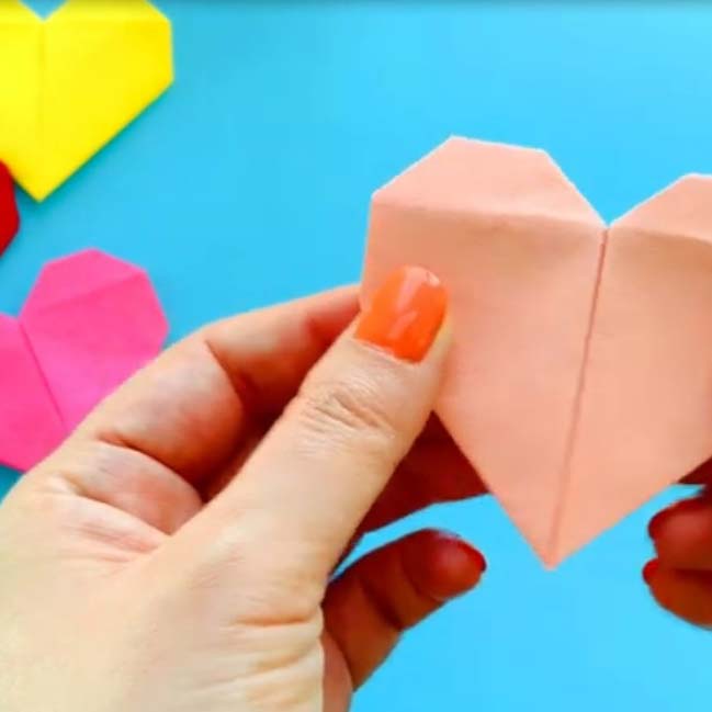 اوریگامی قلب کاغذی اوریگامی قلب کاغذی