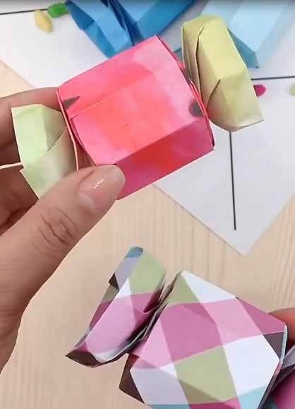 wrapping gift (54) wrapping gift 54